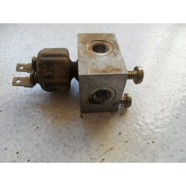 REPARTIDOR INTERRUPTOR DE FRENO SPORTSMAN 800 2005 Ref. 6052