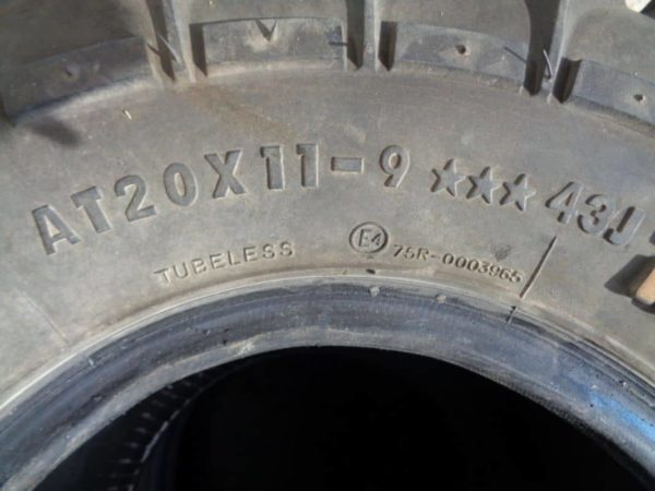 Juego 2 neumaticos Maxxis 20x11-9. Ref. R76 - Imagen 3