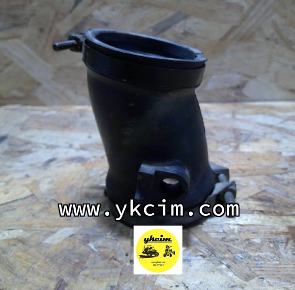 Recambios Yamaha Kodiak 400. Tubo caja filtro aire a carburador